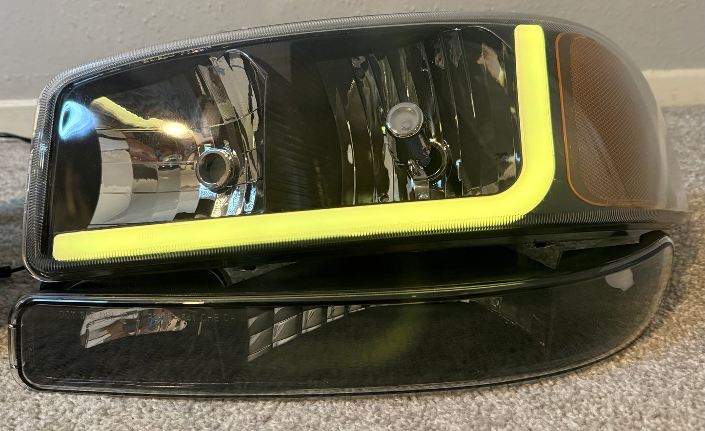 CUSTOM ‼️ SMOKED RGB 🔴🟢🔵 SIERRA 2000-2007 HEADLIGHTS